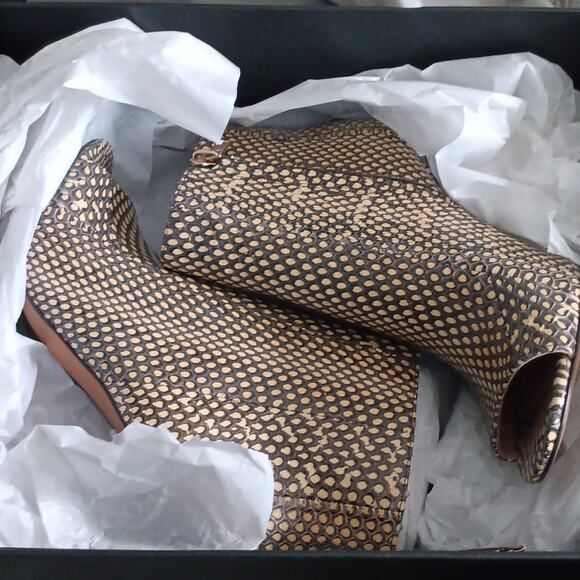 Coach Remi Tan Snakeskin Ankle Booties 6 NIB - Picture 5 of 6